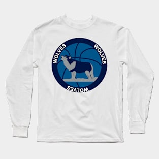 Wolf with ball to play basketball Long Sleeve T-Shirt